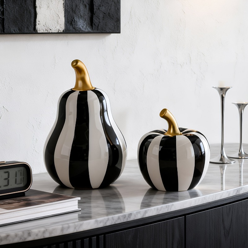 Tv Art And Craft - Schwarz-weiß gestreiftes Keramik-Schneebirnen- und Apfel-Ornament, europäische